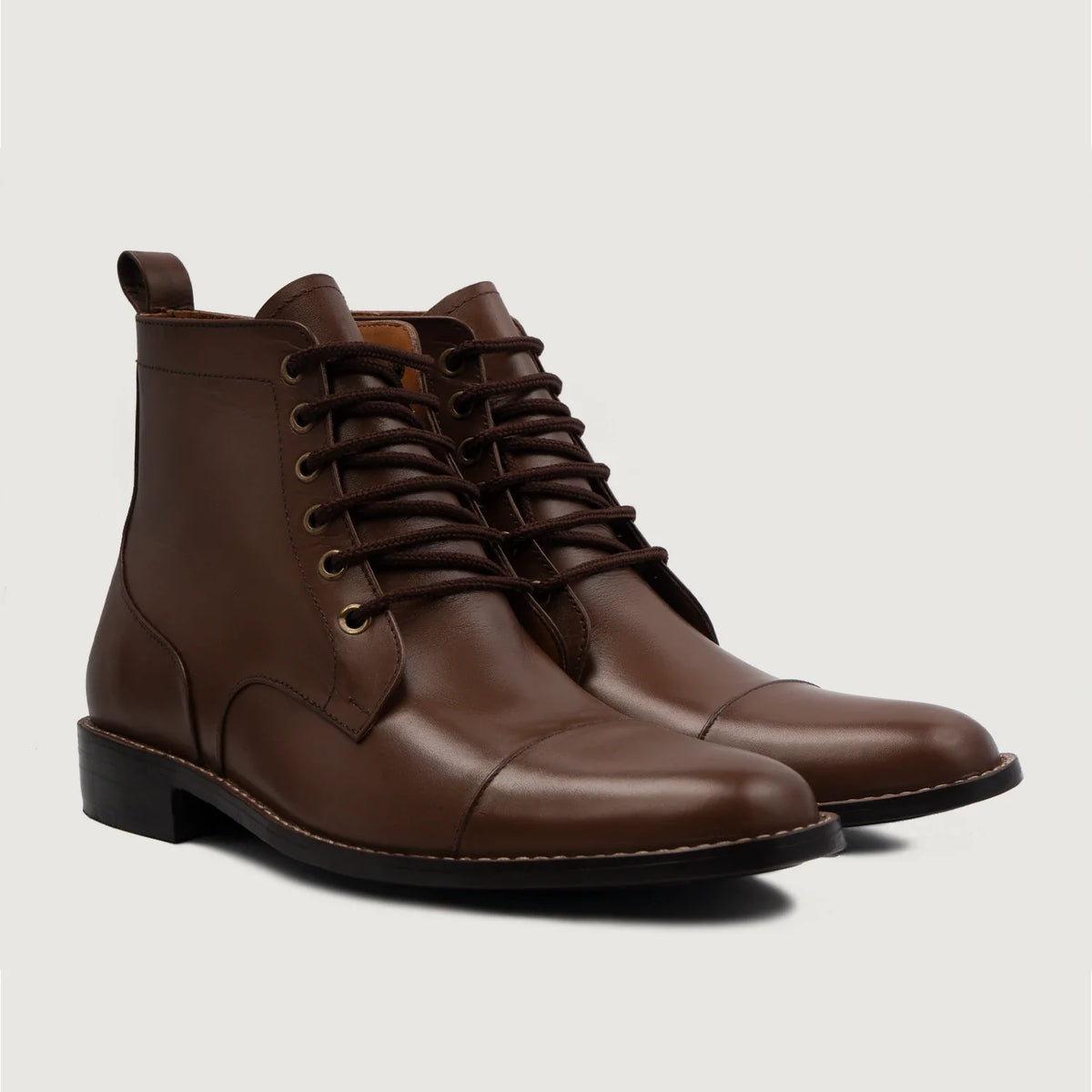 Knight Derby Marrone Stivali in pelle da Uomo For Men in Brown Full-Grain Leather - Vista laterale | Acquista online