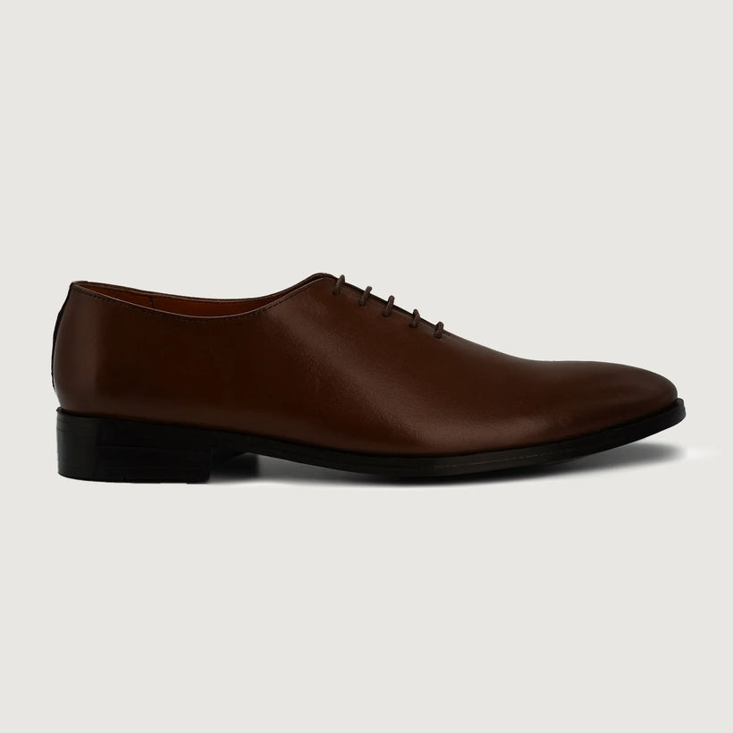 Director Wholecut Marrone Leather Shoes da Uomo