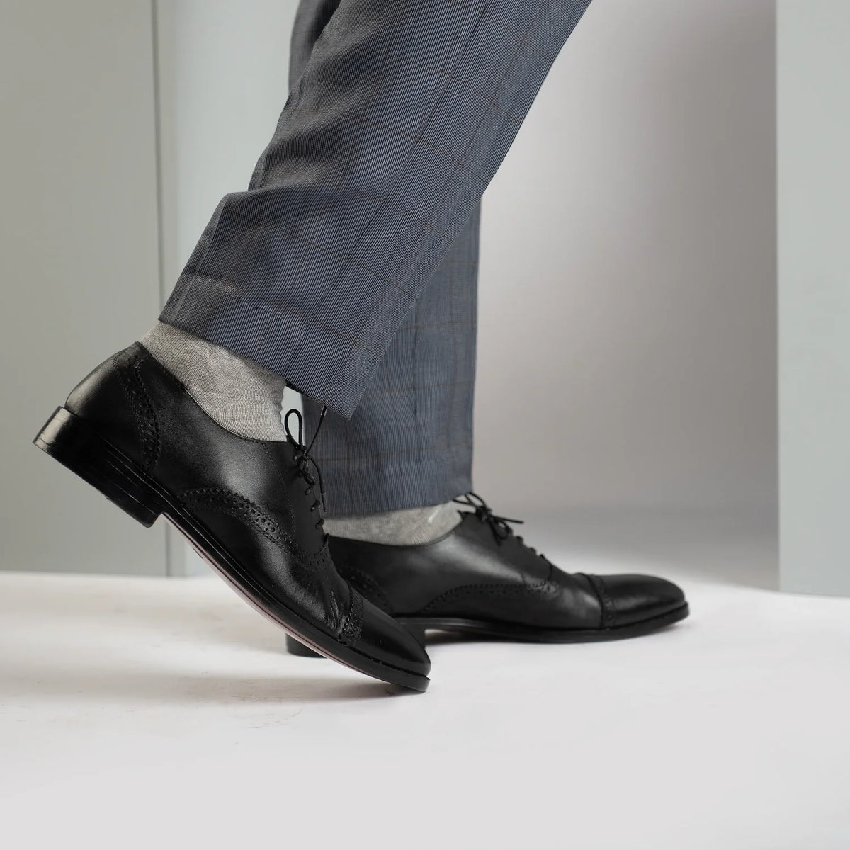 Top-Down Perspective Showing Lacing System & Tongue Craftsmanship