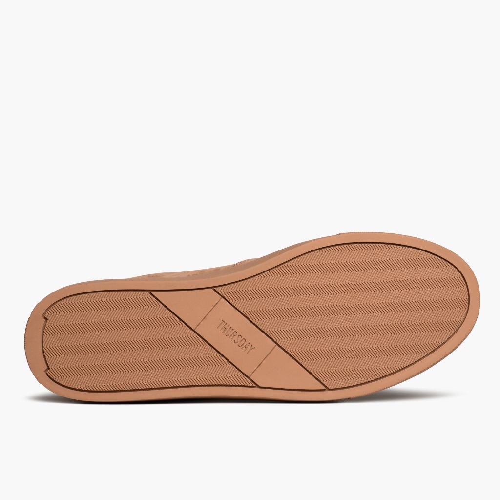 High-Traction Rubber Outsole & Lug Tread Pattern on Court Clay Sneakers in pelle da Uomo