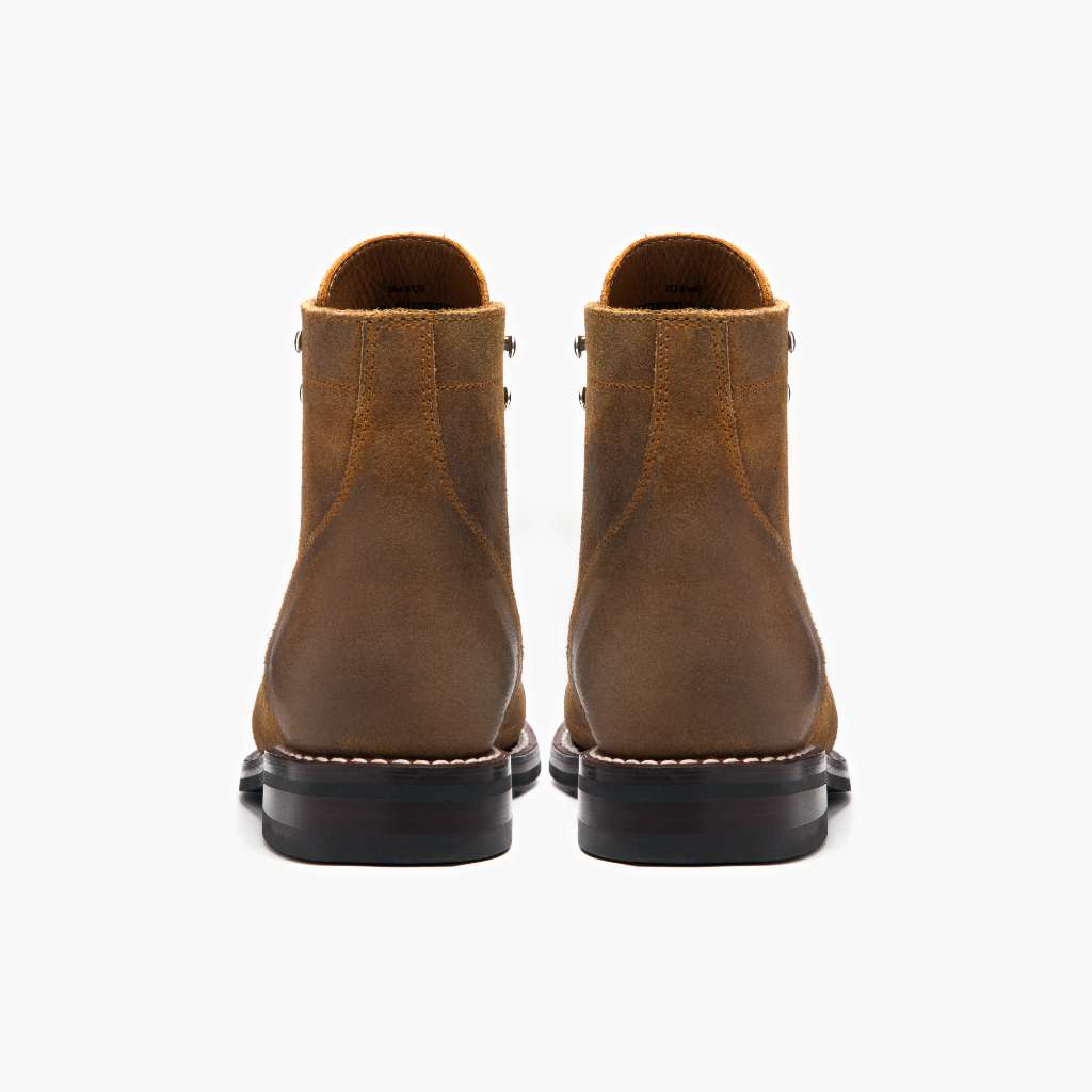 High-Traction Rubber Outsole & Lug Tread Pattern on Captain Safari Stivali in pelle da Uomo
