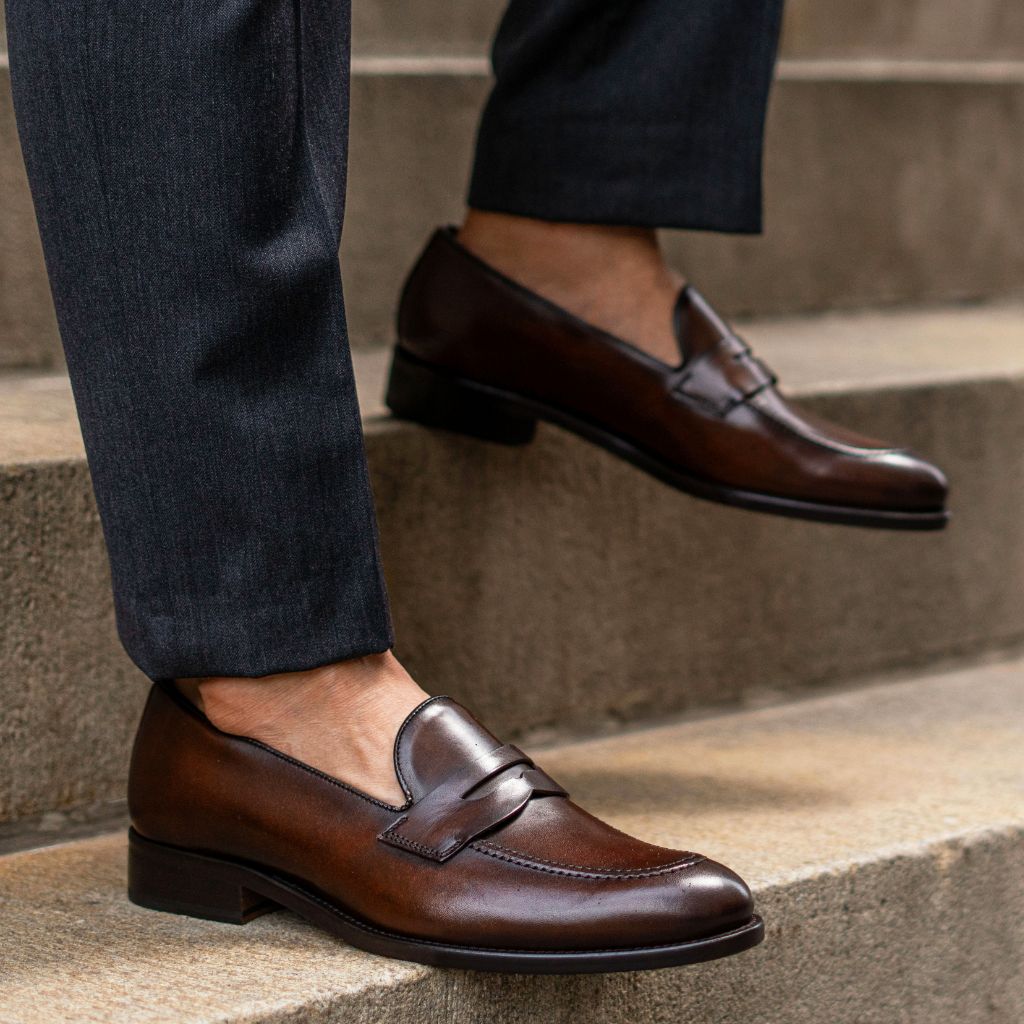 Cushioned Leather Insole & Ergonomic Arch Support Construction Detail