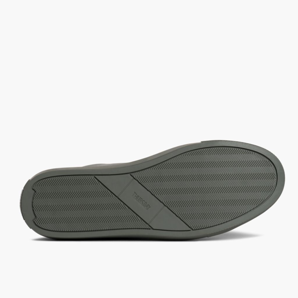 High-Traction Rubber Outsole & Lug Tread Pattern on Premier Low Top Grigio Sneakers in pelle da Uomo For Men