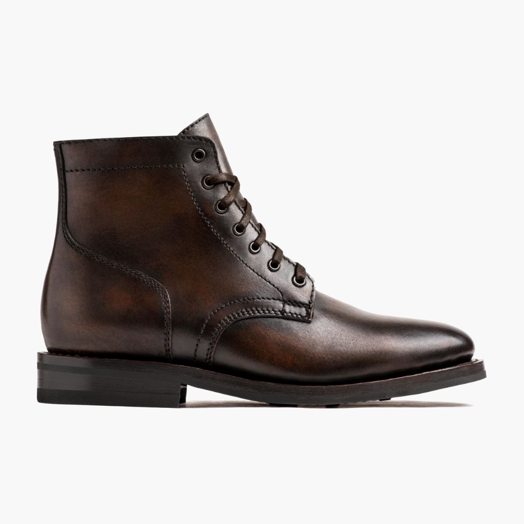 Black Full-Grain leather Boots - Costruzione Goodyear a guardolo & dettaglio puntale