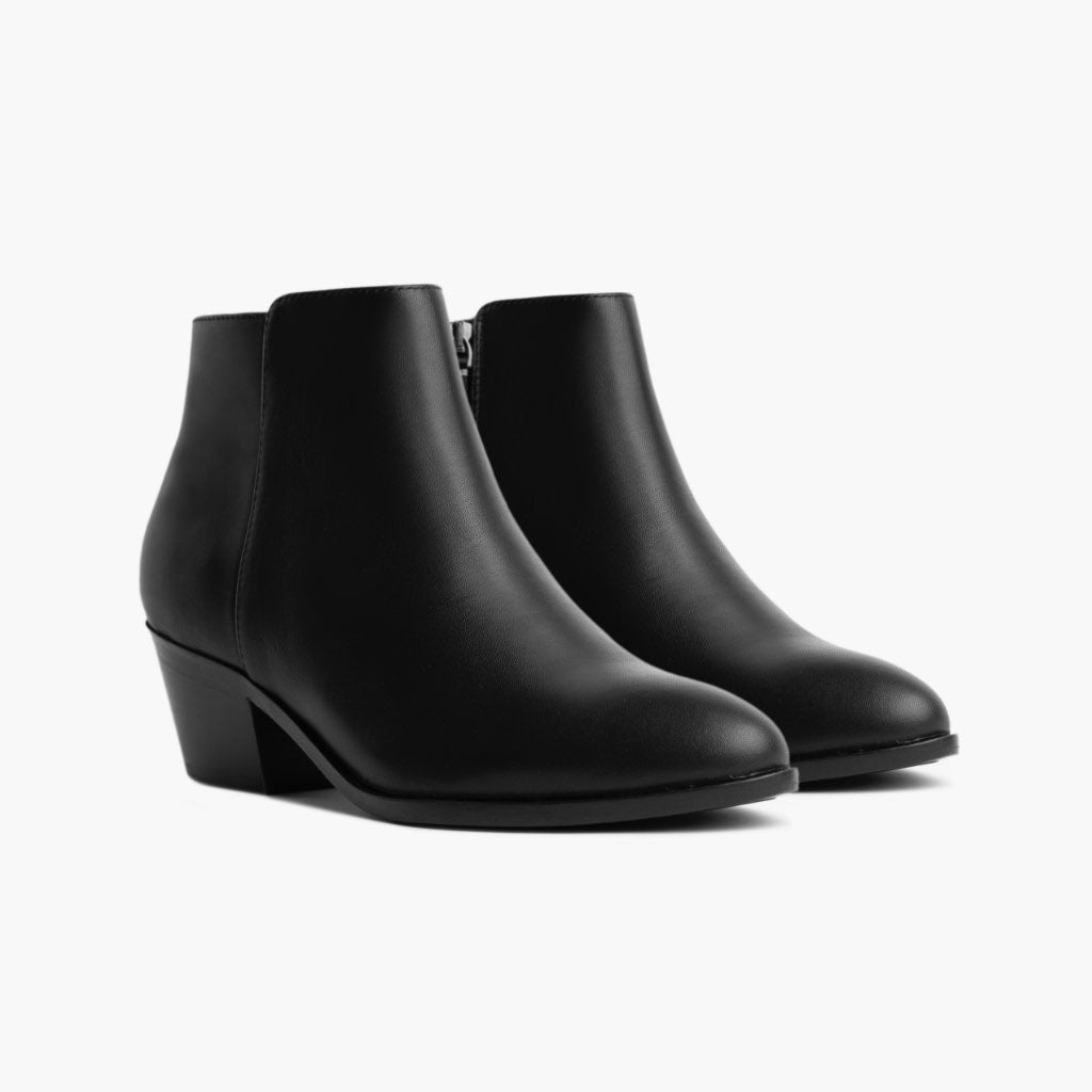 Black Full-Grain leather Boots - Costruzione Goodyear a guardolo & dettaglio puntale
