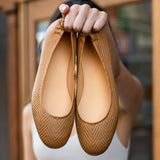 Top-Down Perspective Showing Lacing System & Tongue Craftsmanship