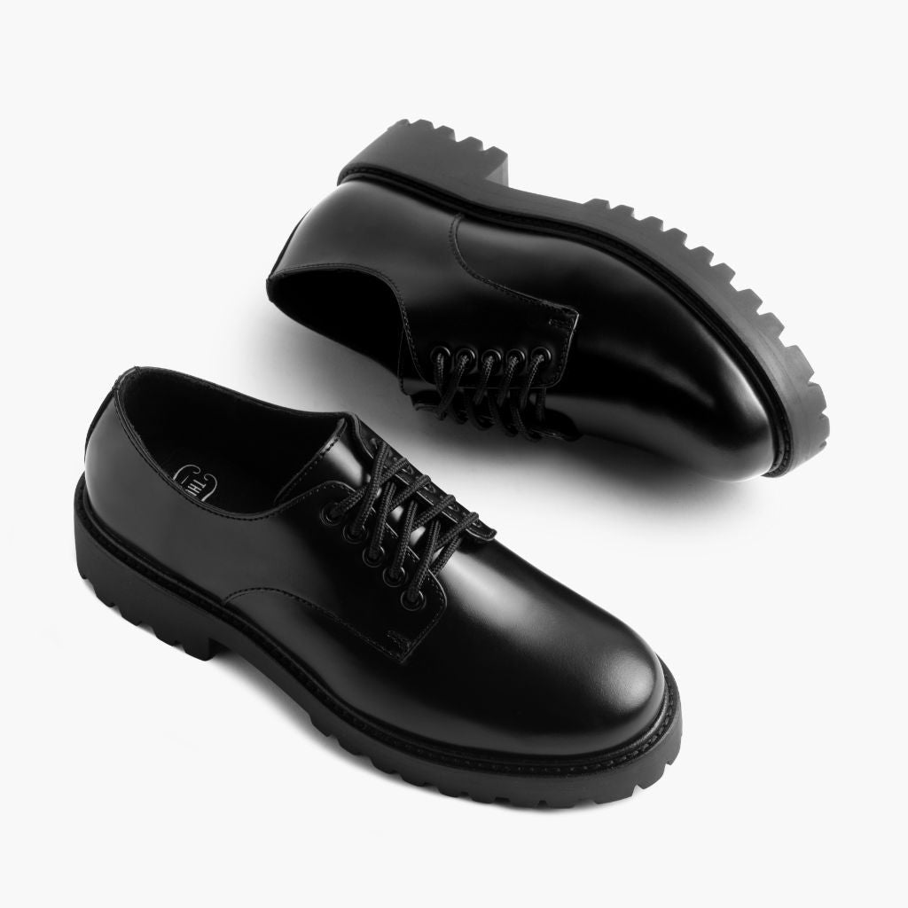 High-Traction Rubber Outsole & Lug Tread Pattern on Renegade Nero Sneakers in pelle da Donna
