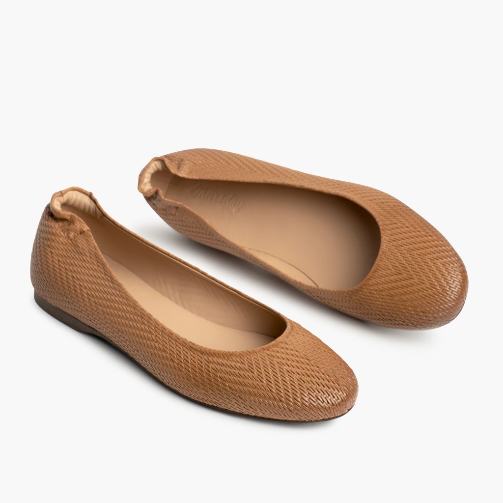 High-Traction Rubber Outsole & Lug Tread Pattern on Scrunch Cuoio Embossed Stivali in pelle da Donna