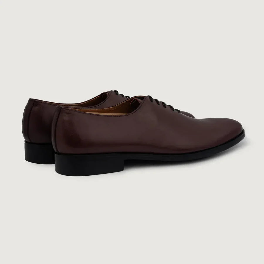 Dettaglio ravvicinato of Classic Collar & Heavy-Duty Zipper Hardware on Director Wholecut Marrone Rossiccio Scarpe in pelle da Uomo For Men