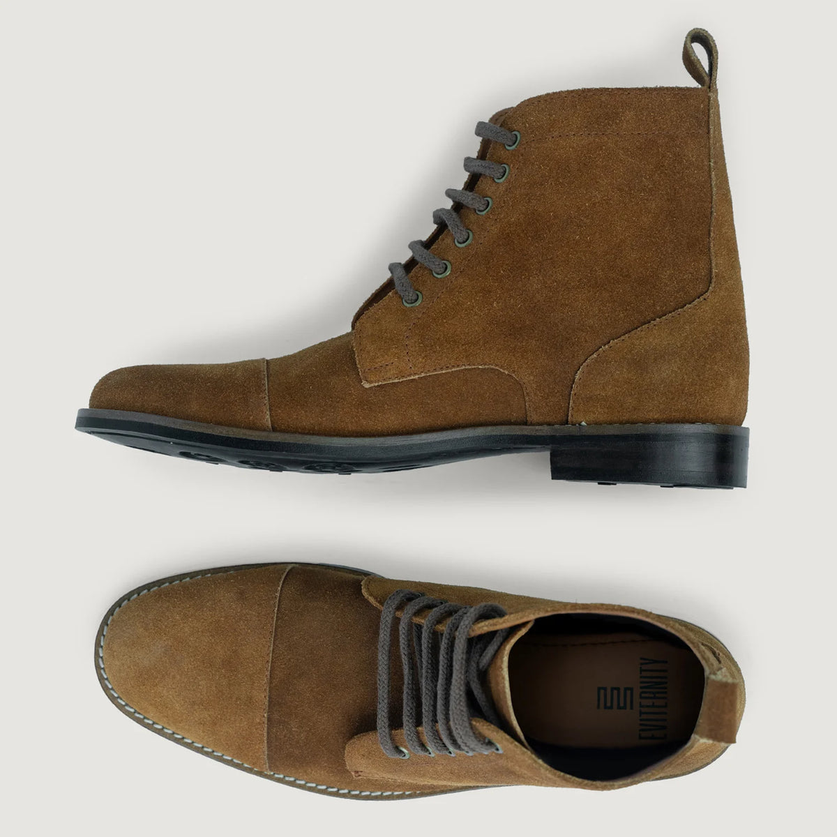 Knight Derby Marrone Suede Stivali in pelle - StudGuard da Uomo - Contrafforte tallone rinforzato & doppie cuciture di precisione