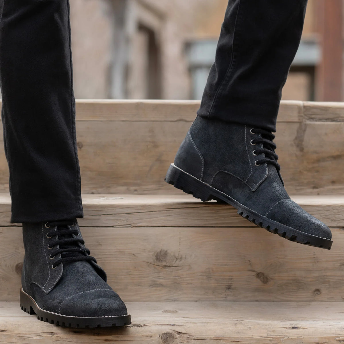 Cushioned Leather Insole & Ergonomic Arch Support Construction Detail