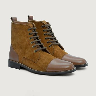 Knight Derby Cuoio & Marrone Stivali in pelle - StudGuard da Uomo in Brown Full-Grain Leather - Vista laterale | Acquista online