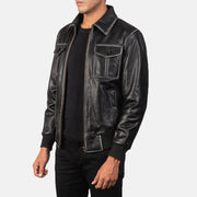 Black Cowhide Leather Bomber Jacket - Vista posteriore Showing Tailored Shoulder Fit &amp; Clean Hemline