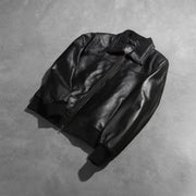 Rib Knit &amp; Hem Craftsmanship Construction Detail on Men's Air Rolf Nero Bomber in Pelle da Uomo
