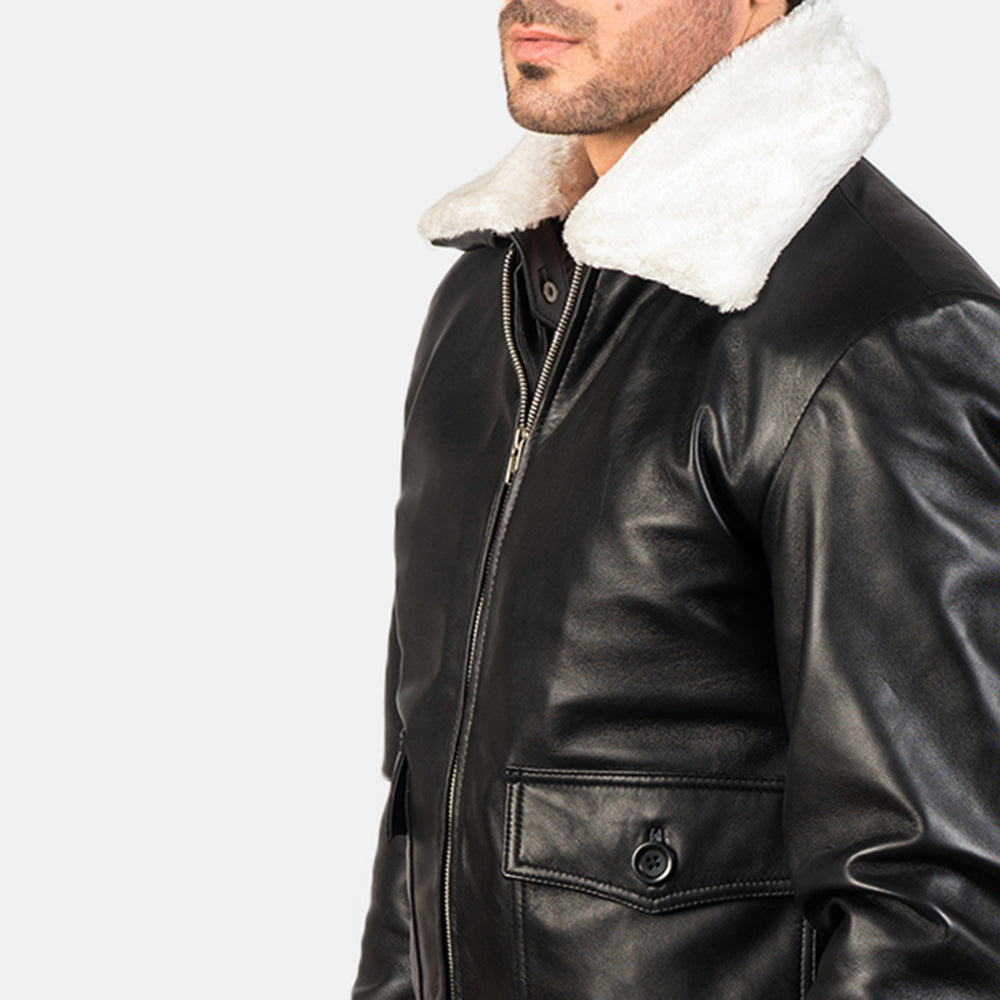 
Vista interna Showing Quilted Viscose Lining & Due tasche interne funzionali