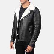 Black Sheepskin Leather Biker Jacket - Vista posteriore Showing Tailored Shoulder Fit &amp; Clean Hemline