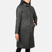 Distressed Black Sheepskin Leather Aviator Jacket - Vista posteriore Showing Tailored Shoulder Fit &amp; Clean Hemline