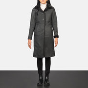 Women's Alina Shearling Nero Cappotto in Pelle da Donna - Lateral Side Profile View Showing Sleeve Cut &amp; Athletic Taper Fit