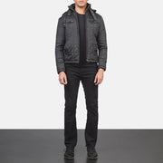 
Alps Quilted Black Windbreaker Jacket - Vista laterale che mostra il taglio ergonomico delle maniche