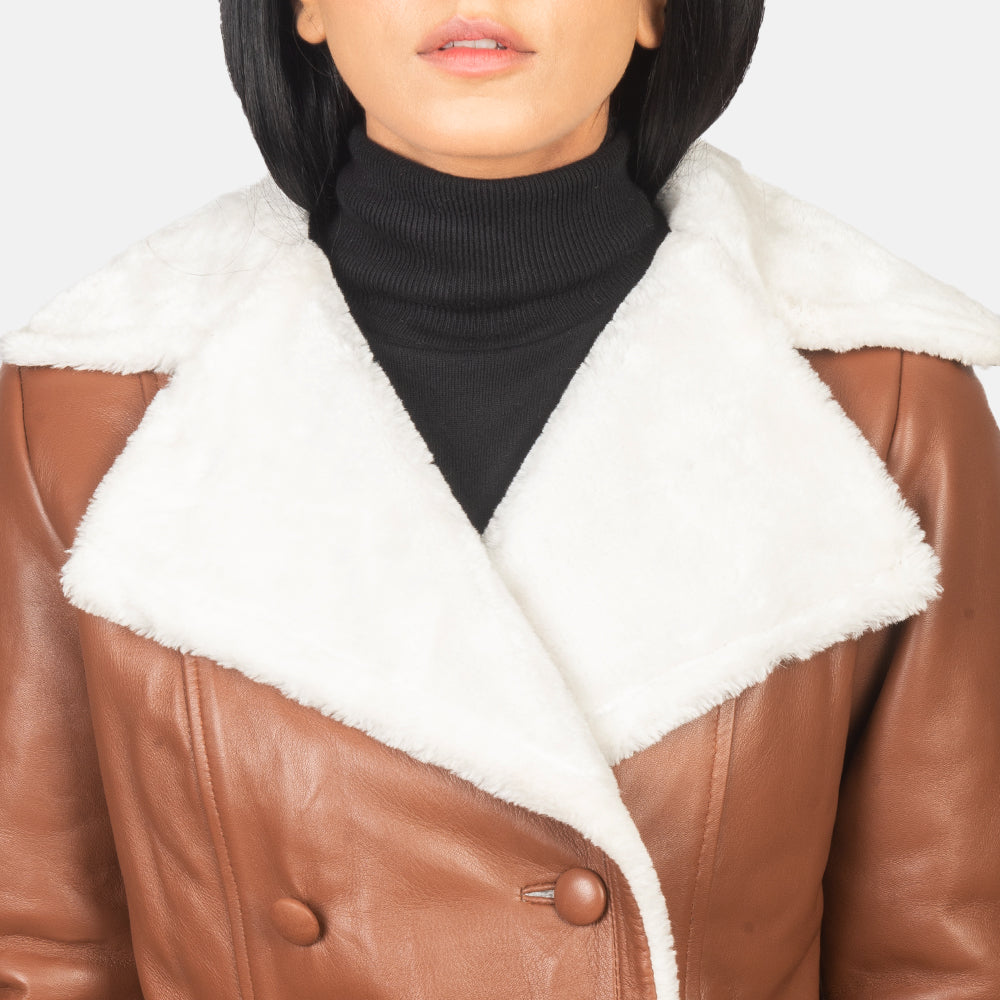 Vista interna Showing Fully Faux Fur Lined &amp; Dual Inside Utility Storage Pockets