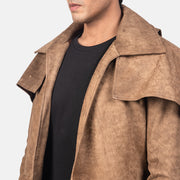 Dettaglio ravvicinato of Classic Collar &amp; Heavy-Duty Zipper Hardware on Men's Army Marrone Leather Duster da Uomo