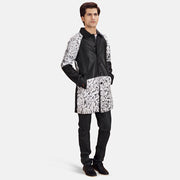 Men's Artistry Nero Dye Cappotto in Pelle da Uomo - Lateral Side Profile View Showing Sleeve Cut &amp; Athletic Taper Fit