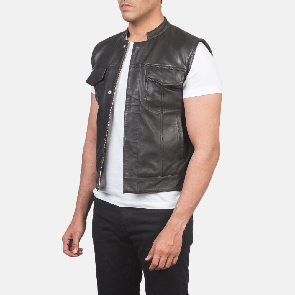 
Brown Sheepskin Leather Biker Jacket - Vista posteriore con spalle definite e orlo pulito
