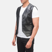 
Black Cowhide leather Vest - Vista posteriore con spalle definite e orlo pulito