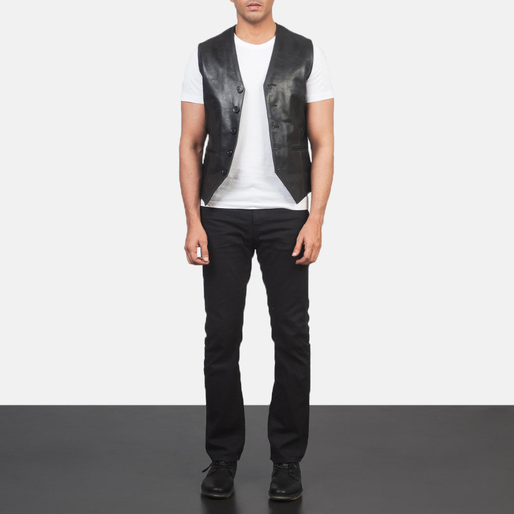 
Auden Nero Gilet in Pelle da Uomo - Vista laterale che mostra il taglio ergonomico delle maniche