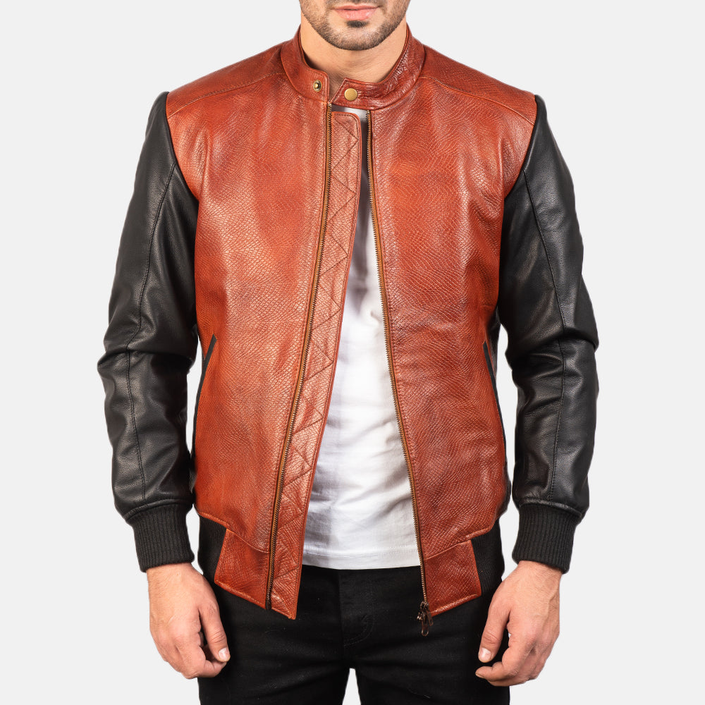 Rib Knit &amp; Hem Craftsmanship Construction Detail on Avan Black Leather Bomber Jacket