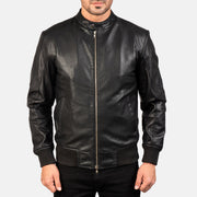 Dettaglio ravvicinato of Band with Snap Button &amp; Zipper with Dual Puller Hardware on Avan Black Leather Bomber Jacket