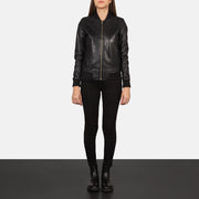 
Bliss Nero Bomber in Pelle da Donna - Vista laterale che mostra il taglio ergonomico delle maniche