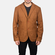 Dettaglio ravvicinato of Notch &amp; Button Hardware on Men's Khaki Wool Blazer