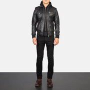 
Bravado Black Hooded Leather Bomber Jacket - Vista laterale che mostra il taglio ergonomico delle maniche