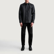 Dettaglio ravvicinato of Shirt &amp; Buttons Hardware on Bronco Tumbled Nero Leather Shirt da Uomo
