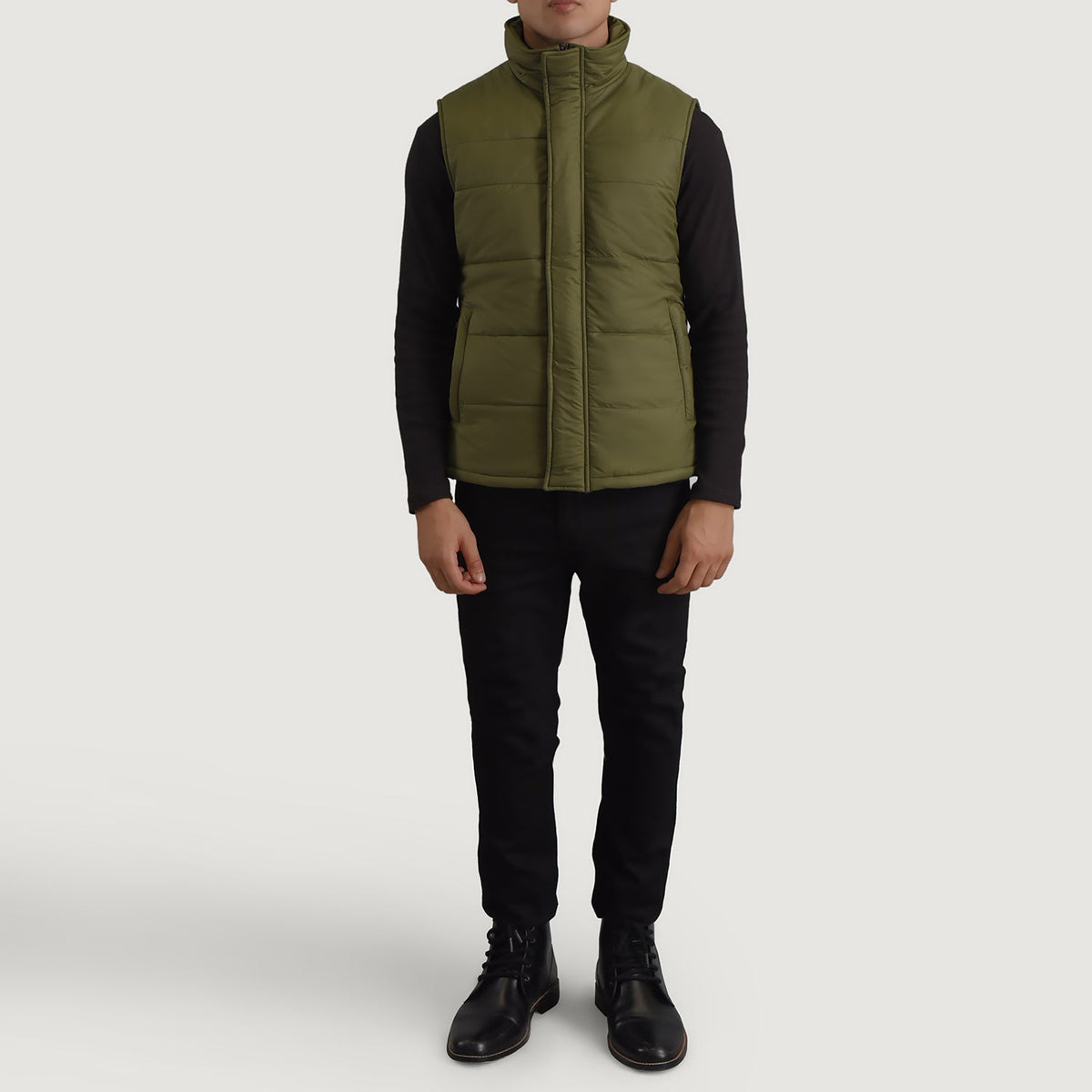 Bryan Verde Puffer Vest da Uomo - Lateral Side Profile View Showing Sleeve Cut &amp; Athletic Taper Fit