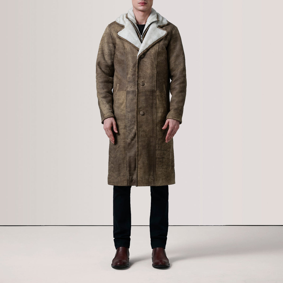 Distressed Brown Sheepskin Snuffed Aviator Jacket - Vista posteriore Showing Tailored Shoulder Fit &amp; Clean Hemline