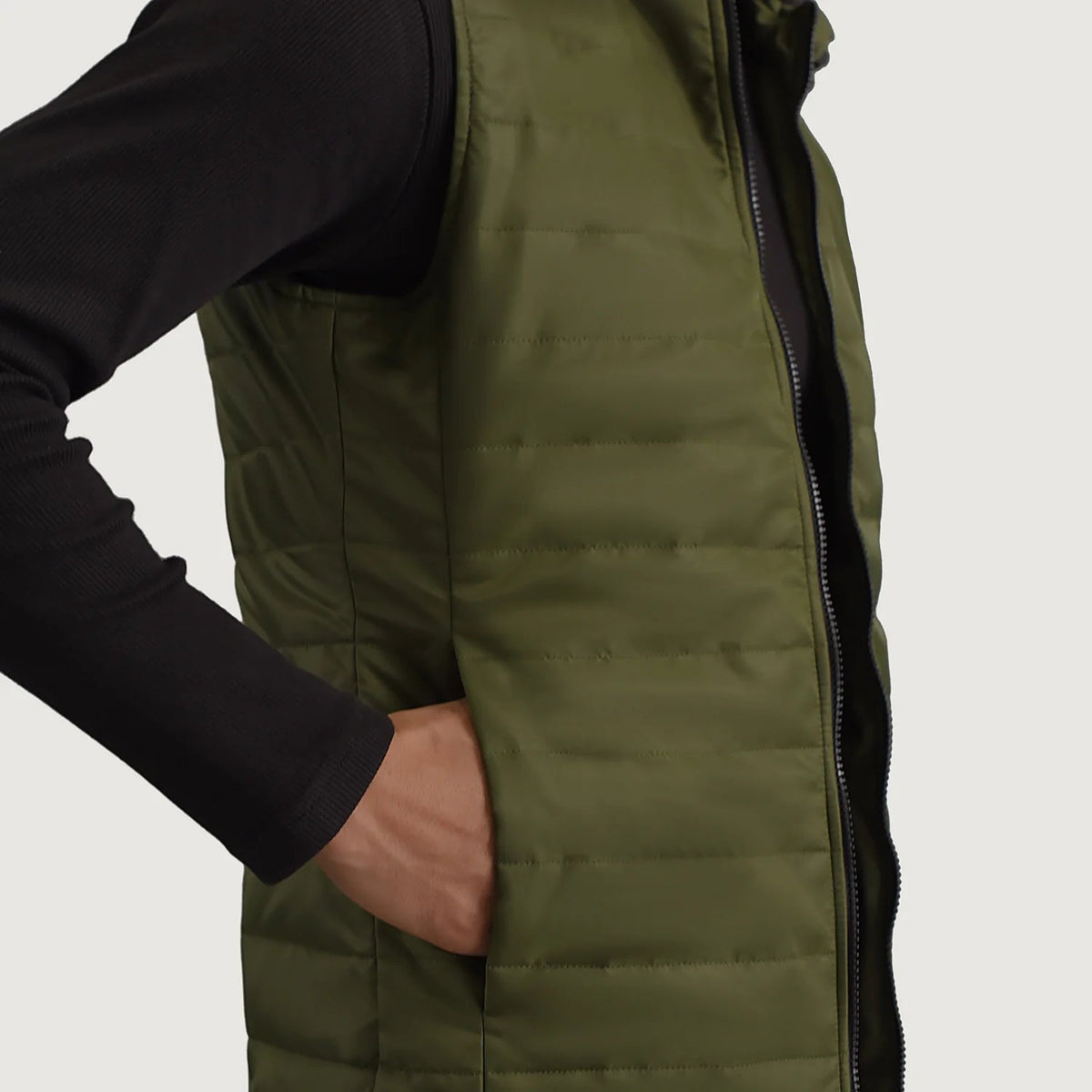 
Vista interna Showing Quilted Viscose Lining & Due tasche interne funzionali
