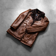 Open Hem &amp; Hem Craftsmanship Construction Detail on Men's Cinnamon Effetto Usurato Leather Fur Cappotto in Pelle da Uomo