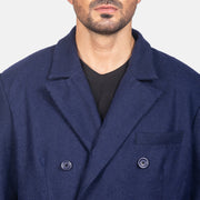 Dettaglio ravvicinato of Notch &amp; Button Hardware on Men's Blue Wool Double Breasted Coat