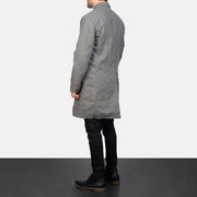 Dettaglio ravvicinato of Notch &amp; Button Hardware on Men's Claud Grey Wool Double Breasted Coat