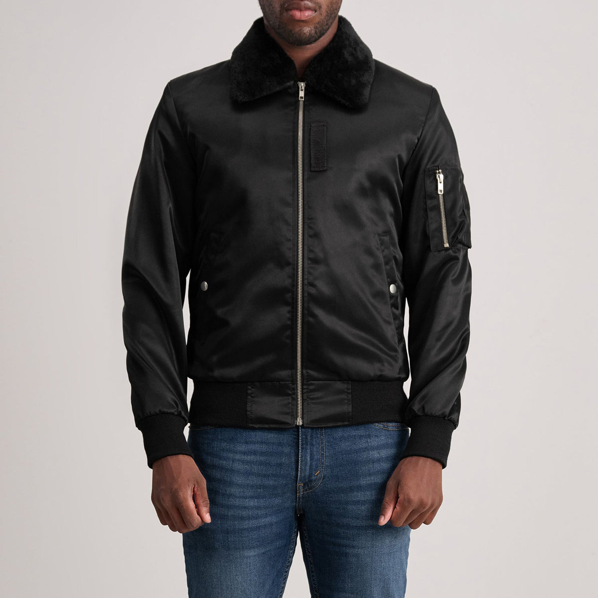 Clyde B-15 Black Bomber Jacket in Black Satin - Vista frontale e linea su misura | Acquista online