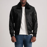 Dettaglio ravvicinato of Removable faux fur collar &amp; Zipper Hardware on Clyde B-15 Black Bomber Jacket
