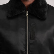 Vista interna Showing Quilted Polyester Lining &amp; Dual Inside Utility Storage Pockets
