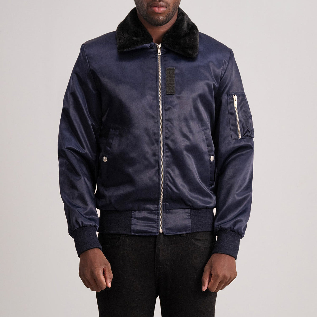 Clyde B-15 Blue Bomber Jacket in Blue Satin - Vista frontale e linea su misura | Acquista online
