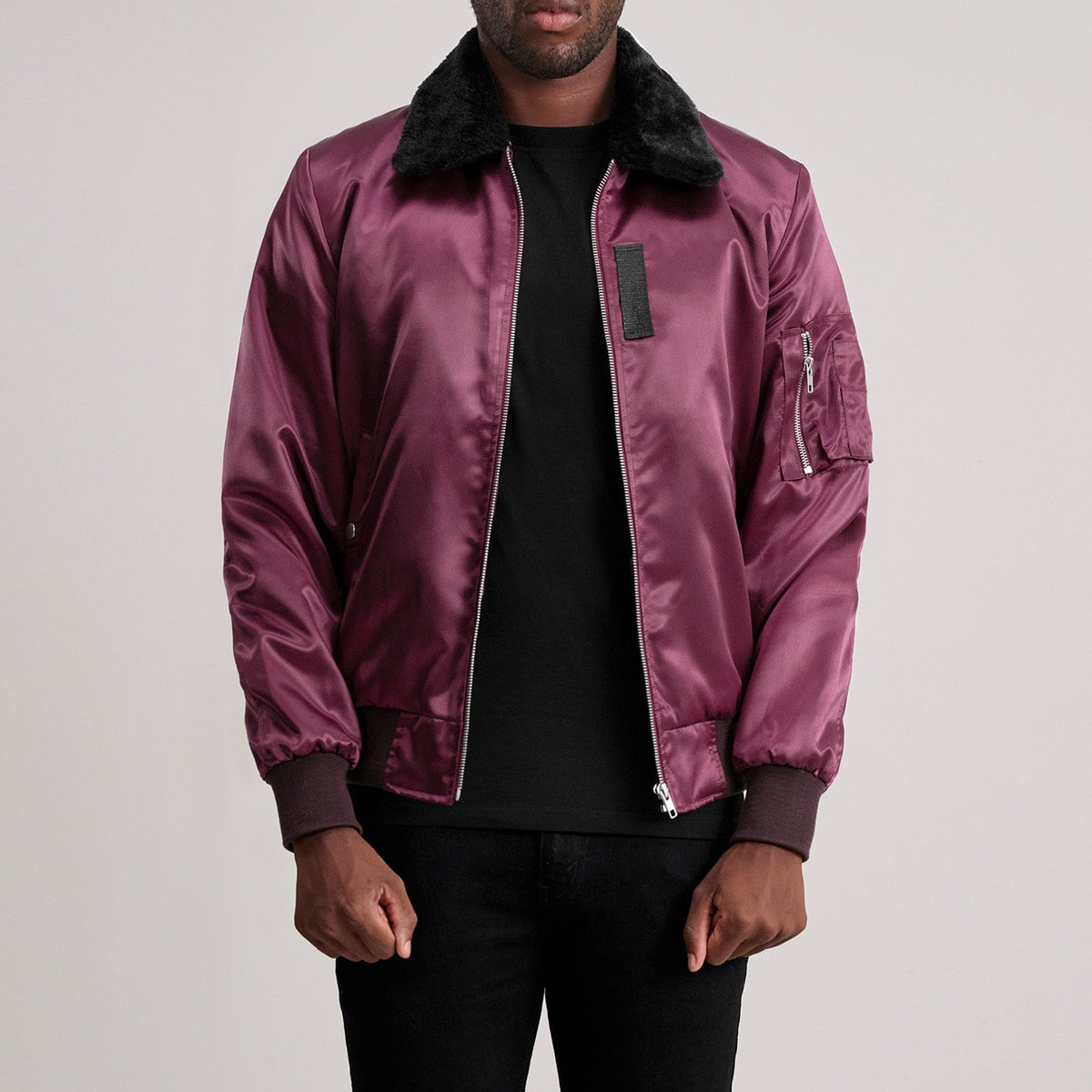 Clyde B-15 Bordeaux Bomber in Pelle da Uomo - Lateral Side Profile View Showing Sleeve Cut &amp; Athletic Taper Fit