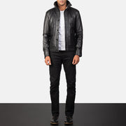 Dettaglio ravvicinato of High-neck Buttoned &amp; Button Hardware on Norman Black Hooded Bomber Leather Puffer Jacket
