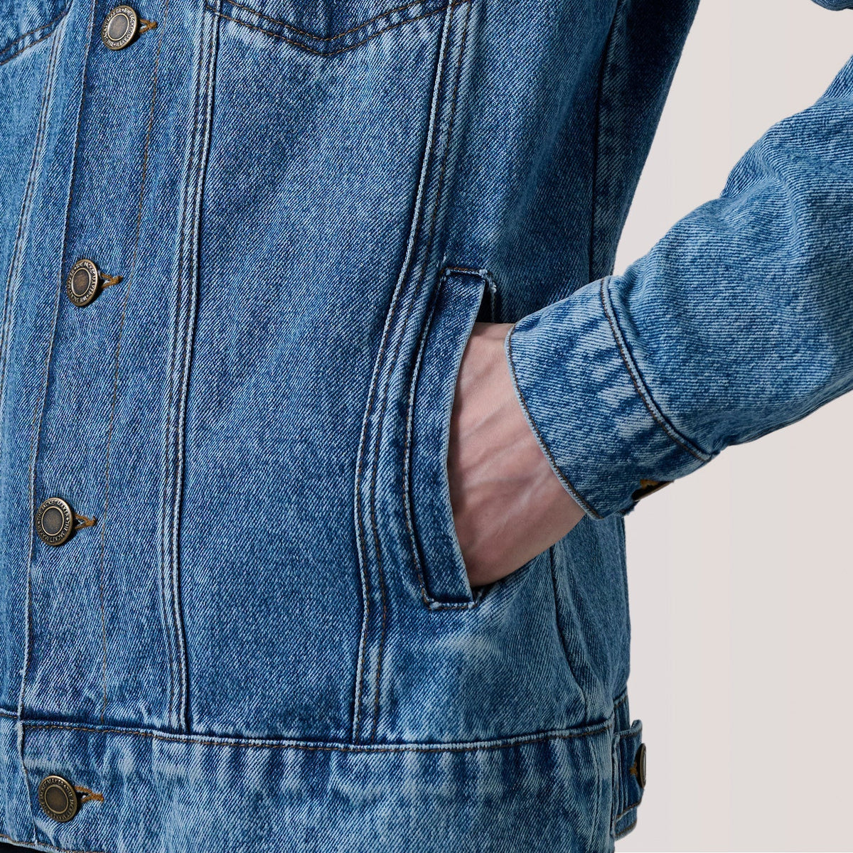 Vista interna Showing Quilted Viscose Lining &amp; Dual Inside Utility Storage Pockets