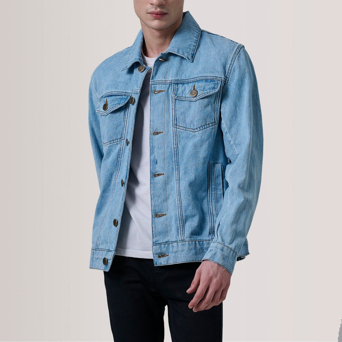 Conard Light Blu Denim Trucker Giacca in Pelle da Uomo For Men in Light Blue Full-Grain Leather - Vista frontale e linea su misura | Acquista online