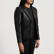 
Cora Trapuntato Nero Blazer in Pelle in Pelle da Donna - Vista laterale che mostra il taglio ergonomico delle maniche